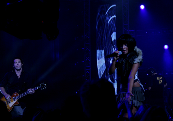 Tatu Perform at Hit Machine 14.09.2005