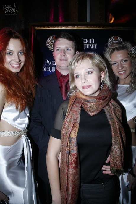 Tatu Perform at Prado Cafe's Anniversary Party in Moscow 05.12.2006