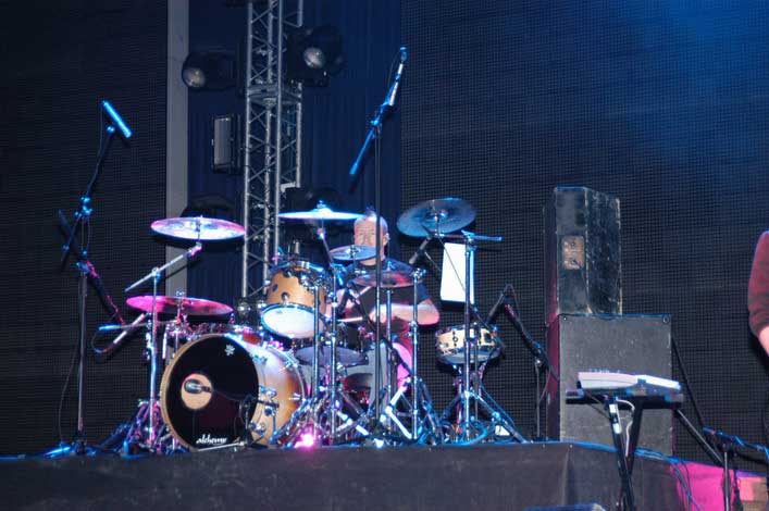 Tatu Perform in St. Petersburg 28.04.2006