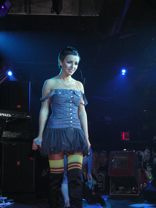 Tatu Perform at Gaudi Arena in Moscow 28.10.2005