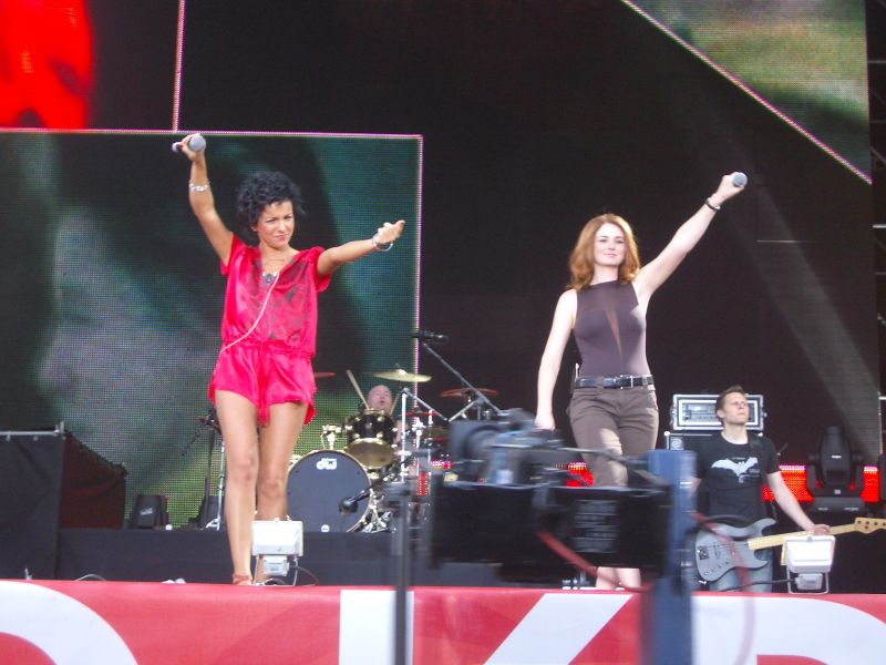 Tatu Perform at Red Summer Festival in Moscow 22.07.2006
