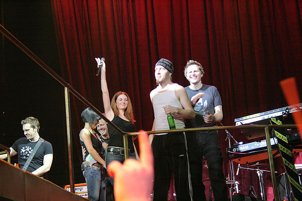 Tatu Perform in Chisinau 20.12.2006