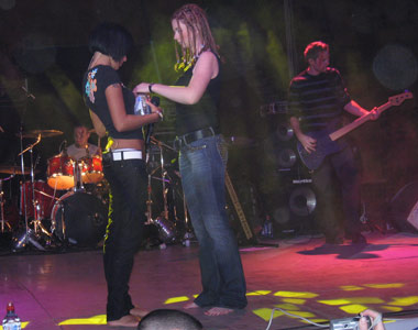 Tatu Perform in Kirov 31.10.2006